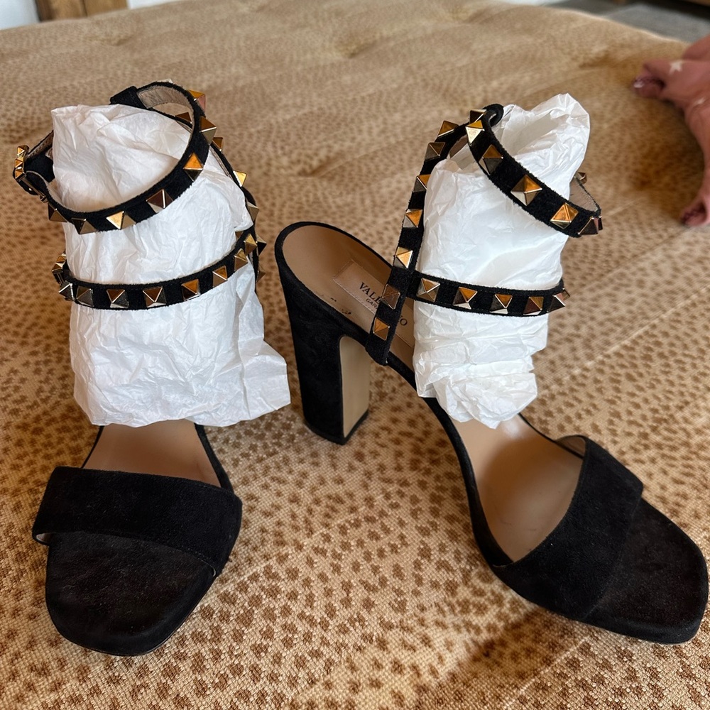 Valentino Black Rockstud Accent Suede Heels - Picture 5 of 7
